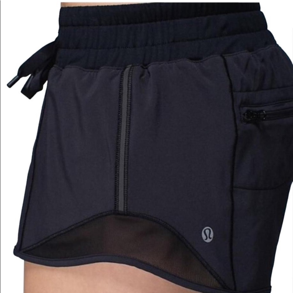 Lululemon Hotty Hot shorts